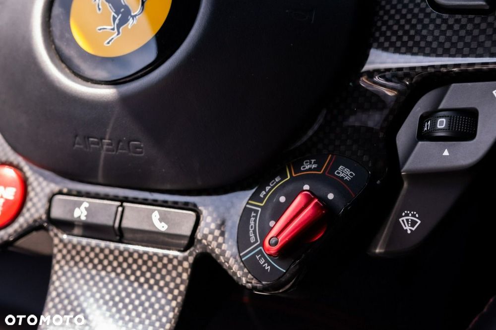 Ferrari 812 Superfast - 29