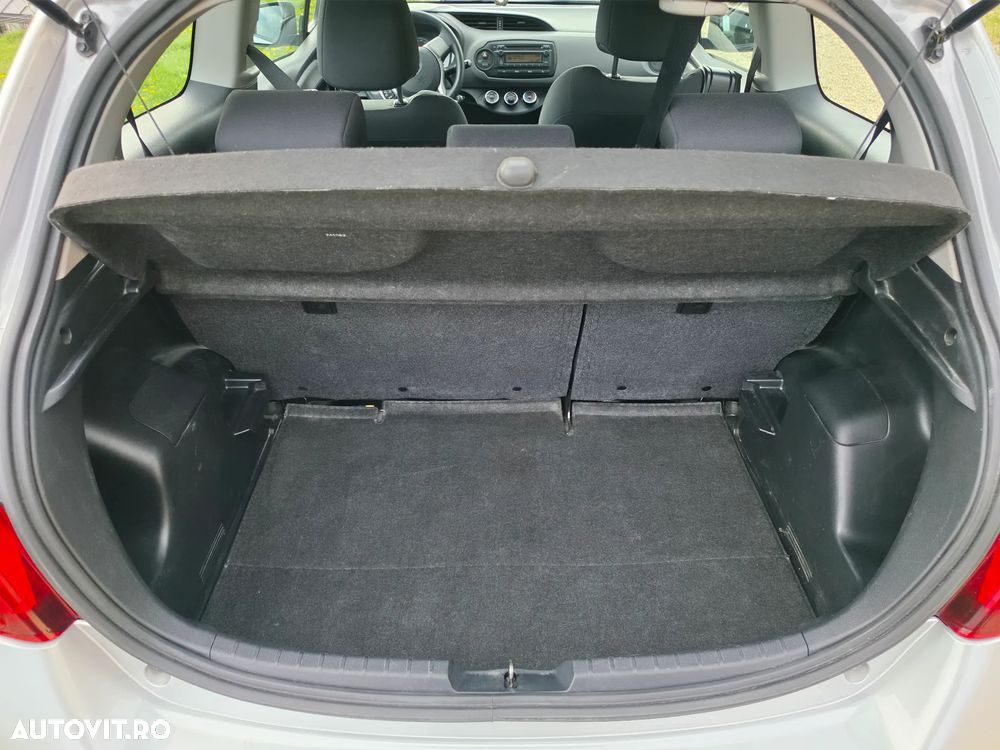 Toyota Yaris 1.0 VVT-i 3D Terra Start - 7