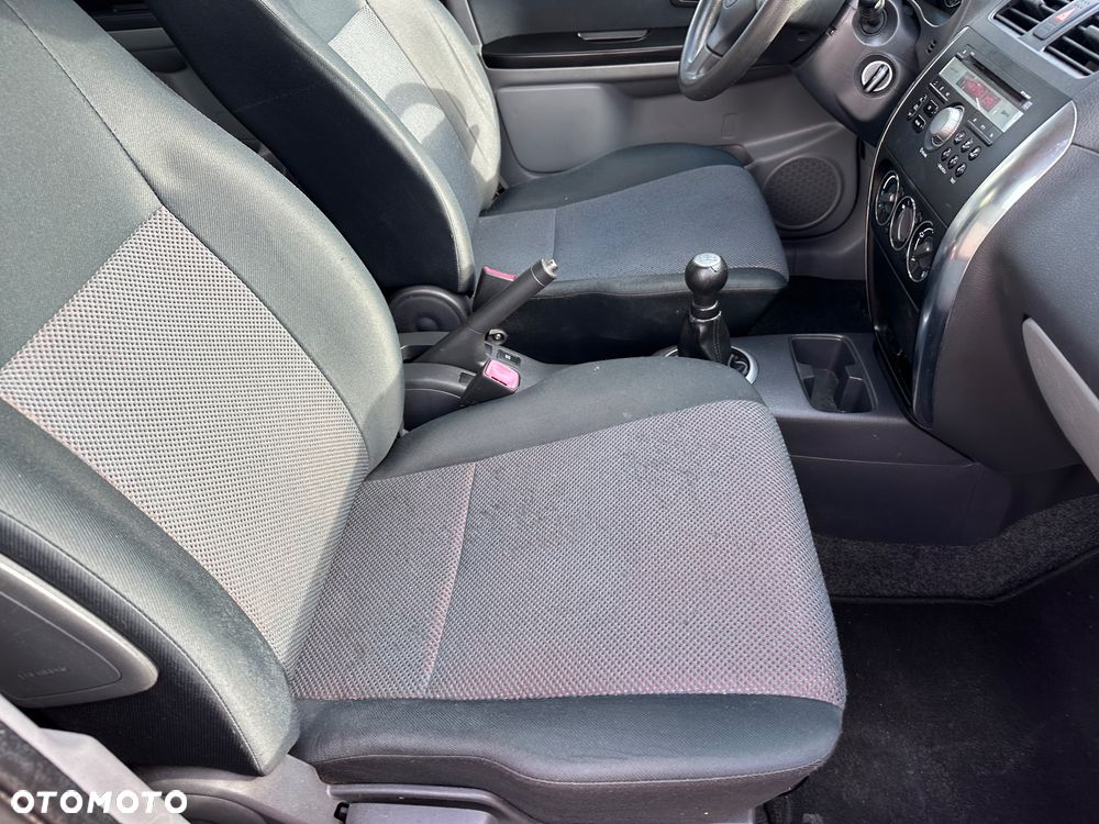Suzuki SX4 - 8