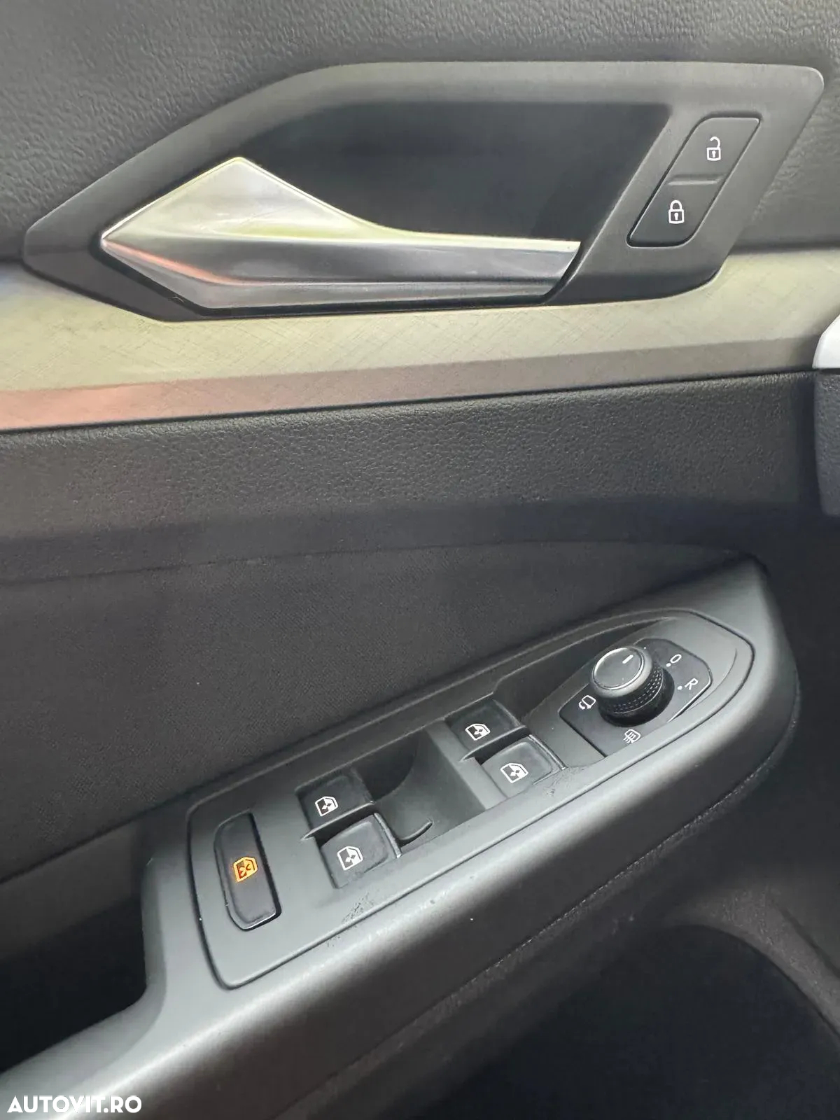 Volkswagen Golf Variant 2.0 TDI SCR Life - 18