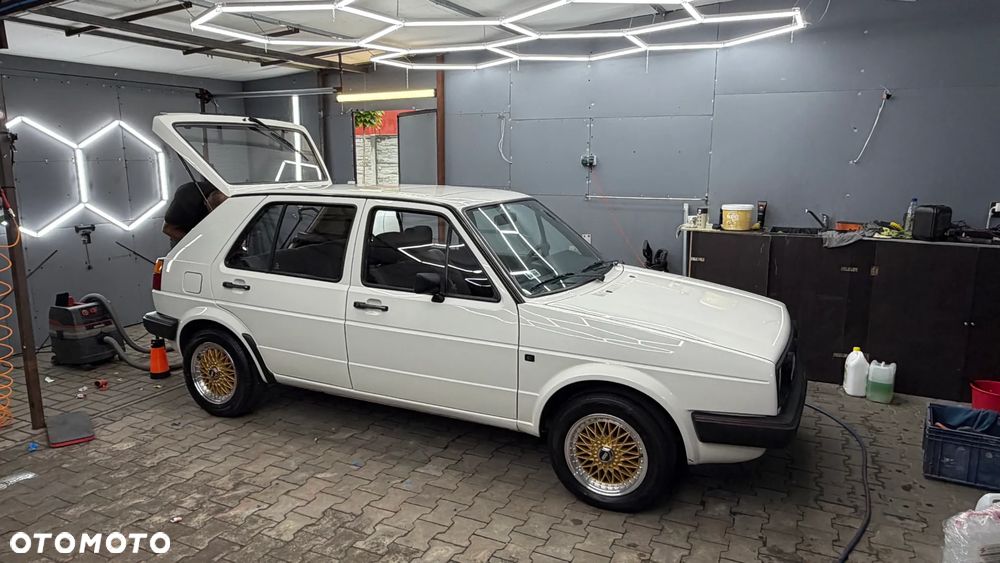 Volkswagen Golf 1.3 - 26