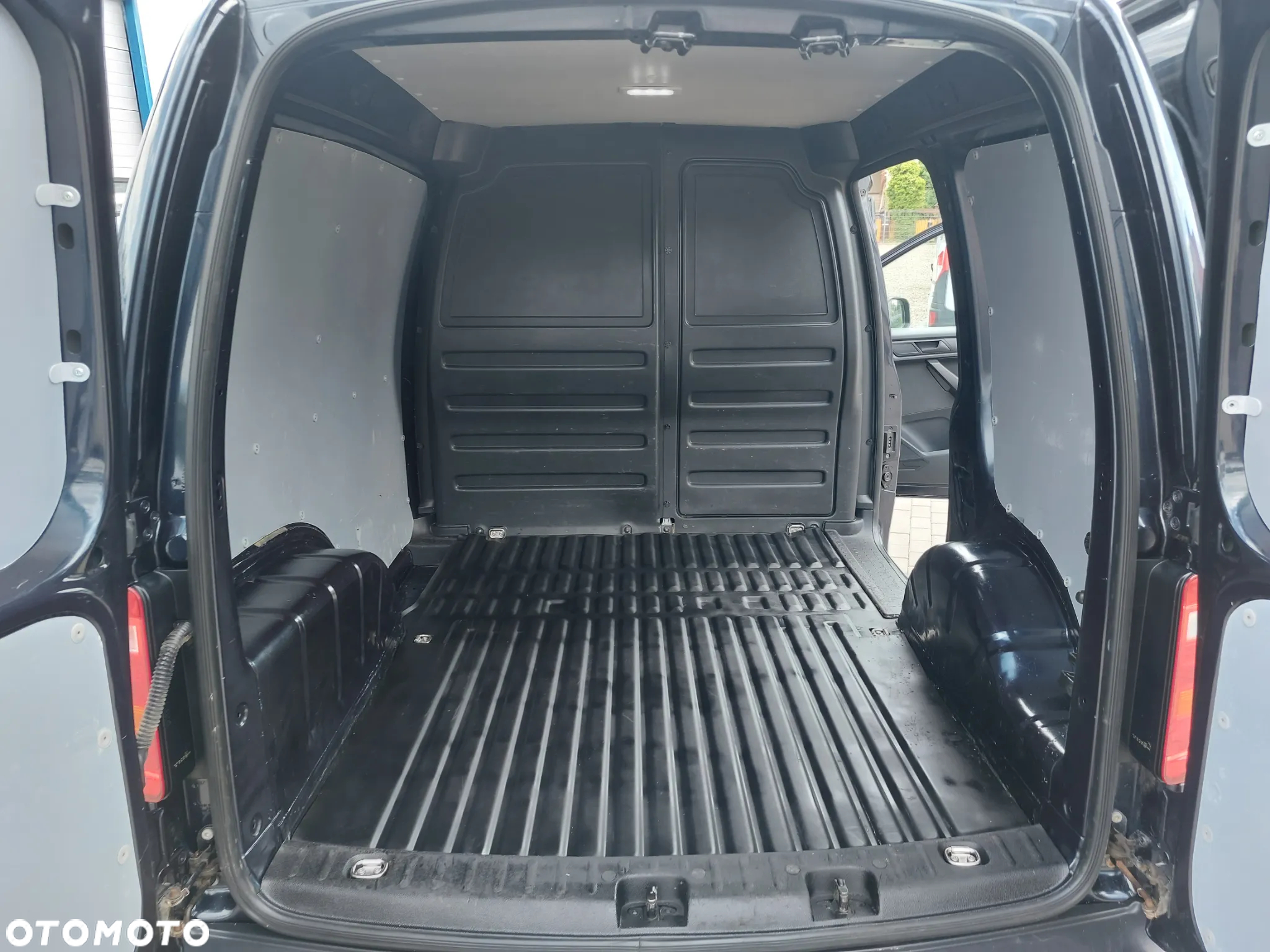 Volkswagen Caddy 2.0 TDI Comfortline - 15