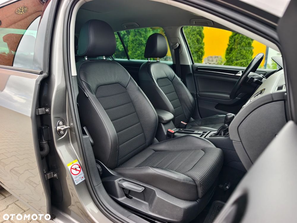 Volkswagen Golf 2.0 BlueTDI DSG Highline - 19