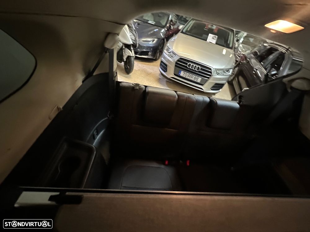 Mitsubishi Outlander 2.2 DI-D Instyle Navi Black Edition - 9