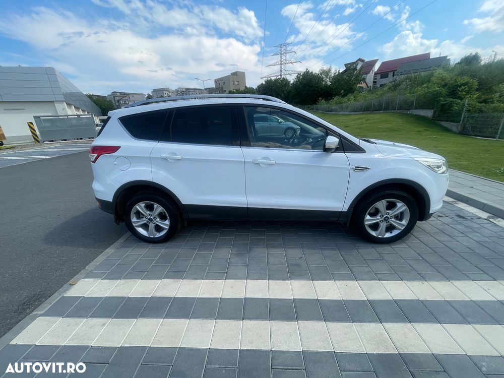 Ford Kuga 2.0 TDCi 2x4 Trend - 10
