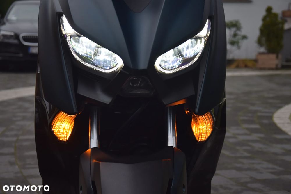 Yamaha X-max - 18