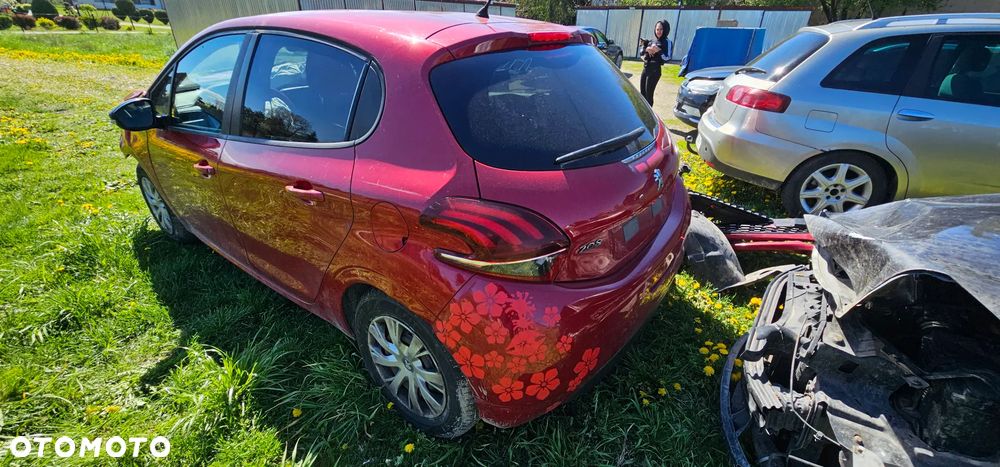 Peugeot 208 EPYD Lift wszystkie części potrzebujesz czegoś dzwoń cena silnika - 16