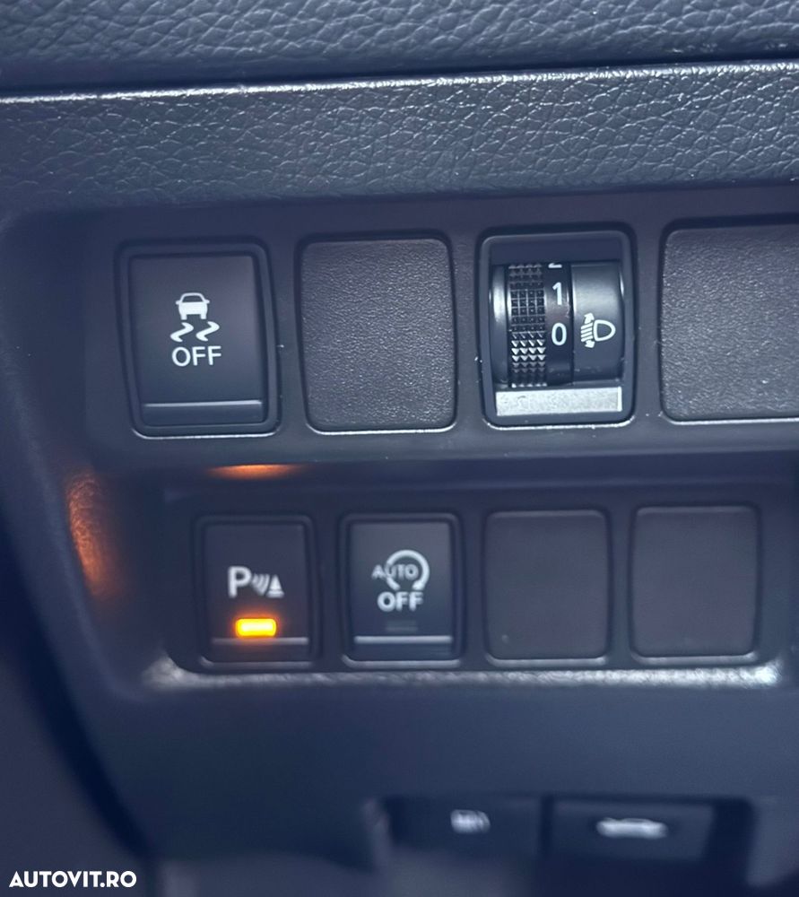 Nissan Qashqai 1.6 DCI N-Connecta - 16