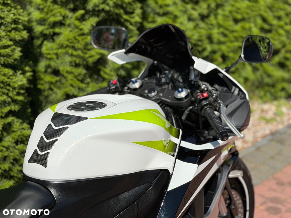 Honda CBR - 14