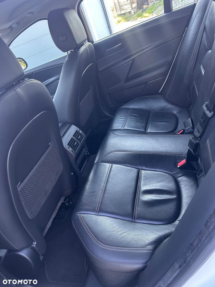 Jaguar XE 2.0 D Prestige - 9