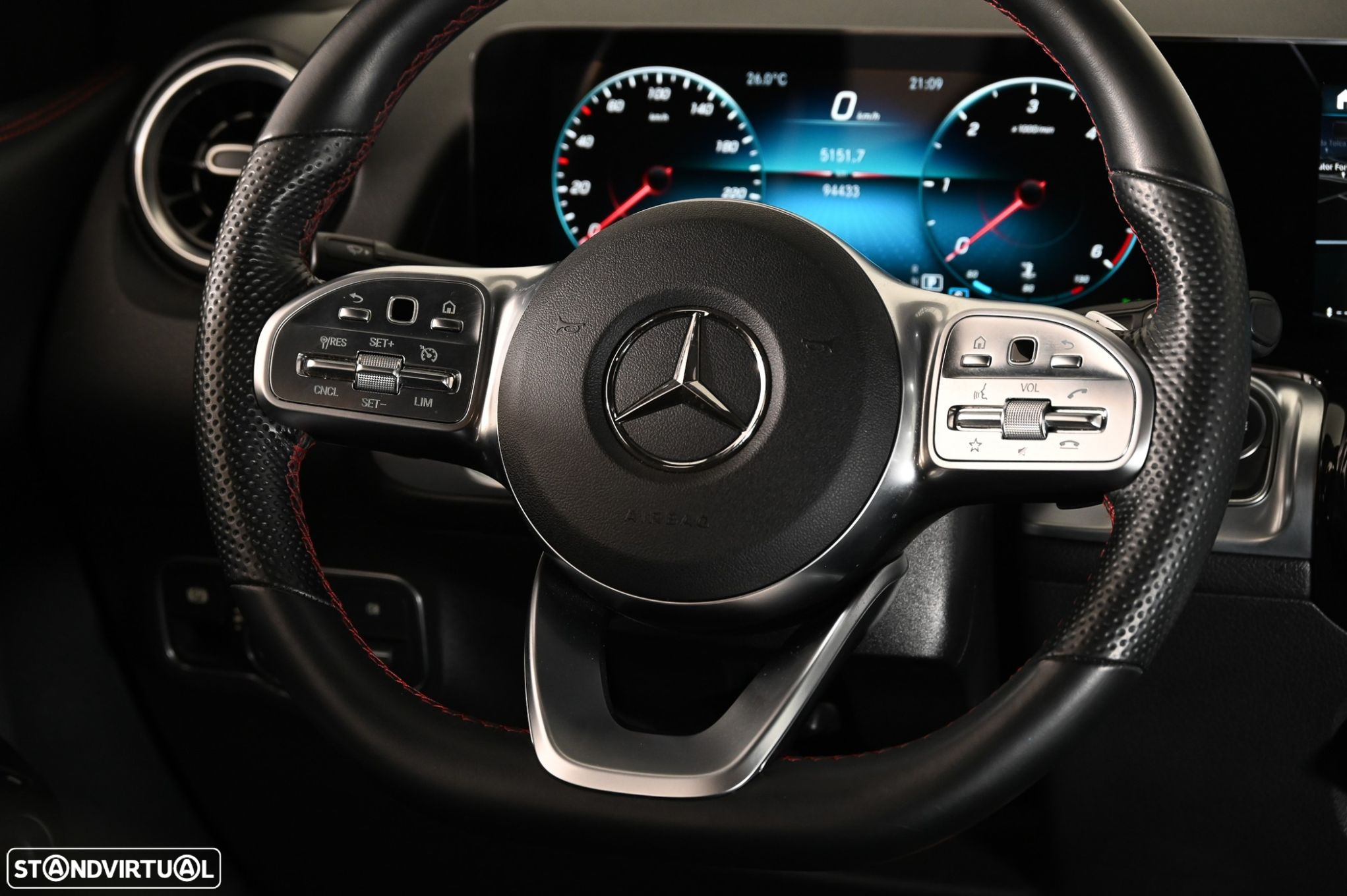 Mercedes-Benz GLB 180 d AMG Line - 23
