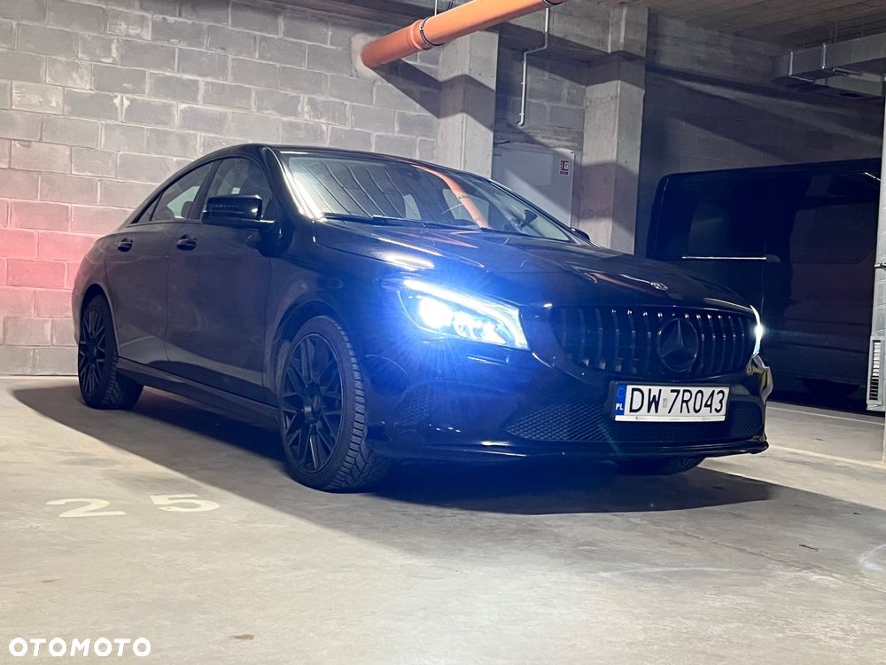 Mercedes-Benz CLA 180 - 11