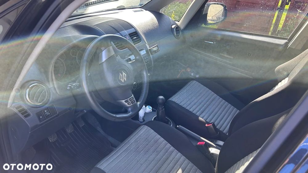 Suzuki SX4 1.6 Comfort - 4