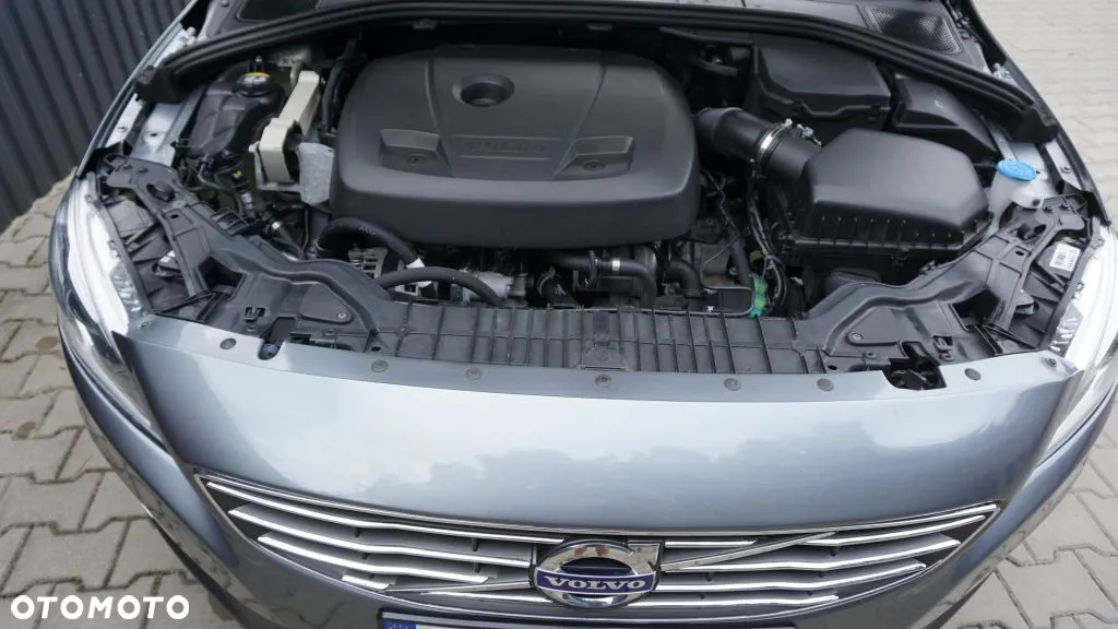 Volvo S60 2.5 T5 - 8