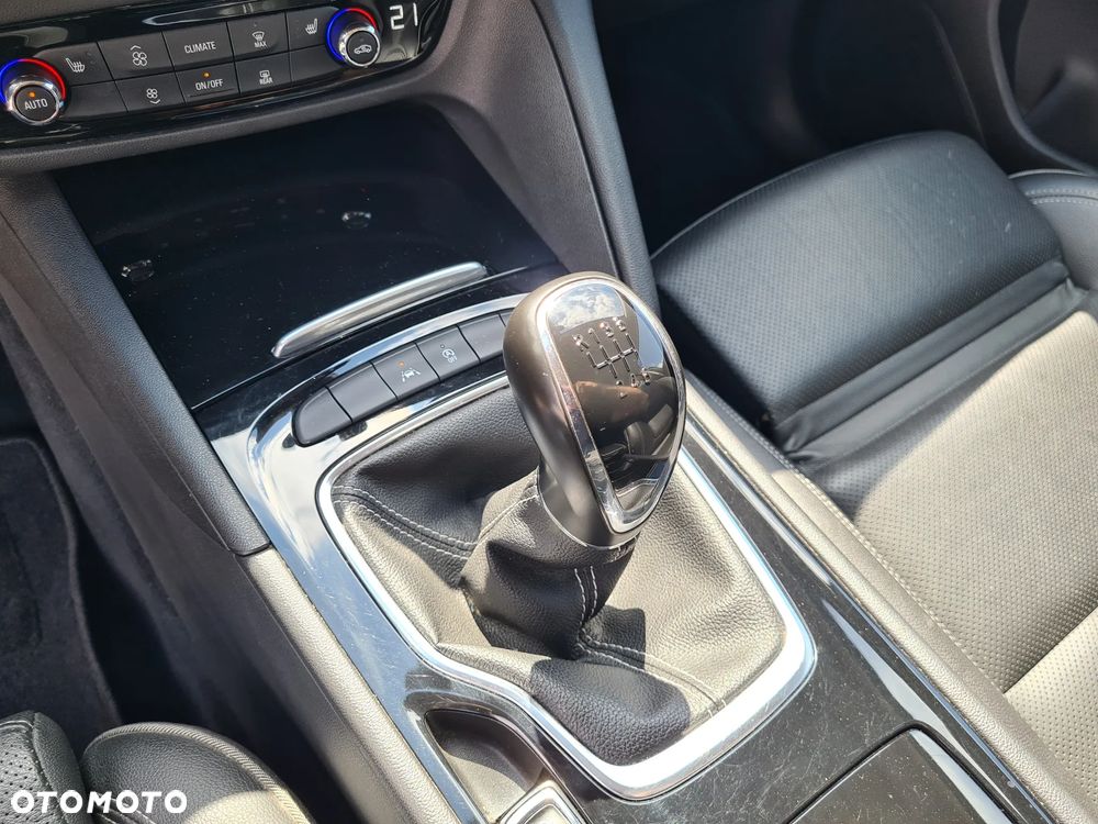 Opel Insignia - 22