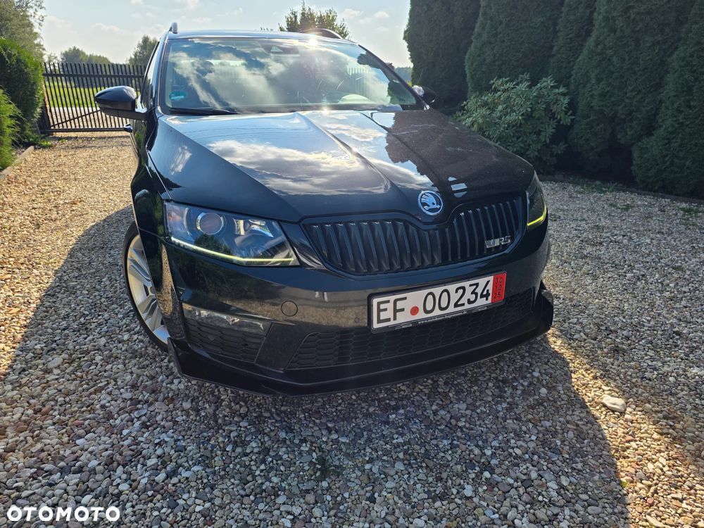 Skoda Octavia 2.0 TDI DSG RS - 10