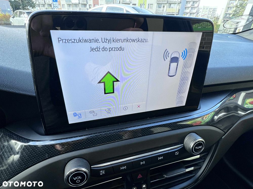 Ford Focus 2.0 EcoBlue STart-Stopp-System ST-LINE X - 14