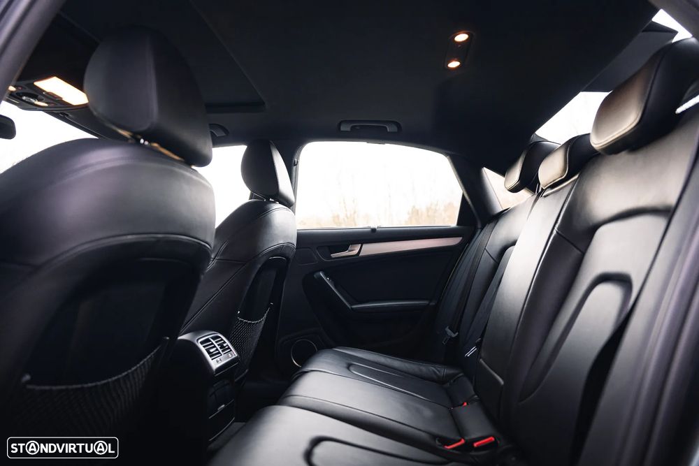 Audi A4 2.0 TDI DPF S line Sport Pack - 14