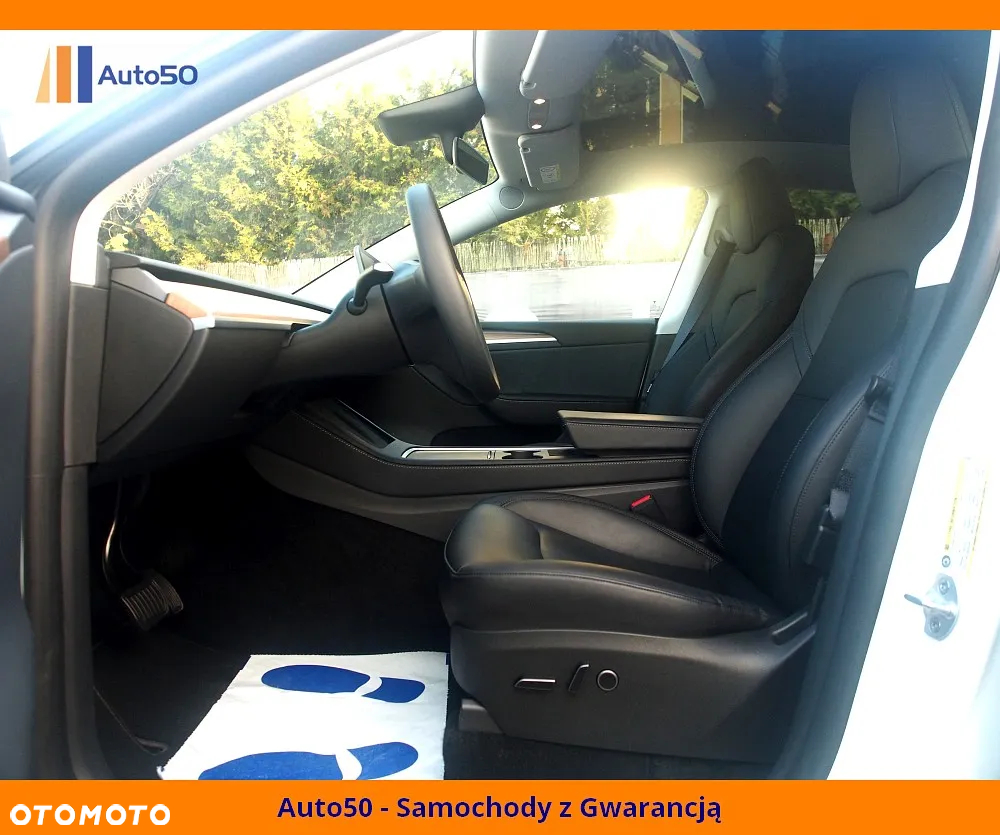 Tesla Y Long Range AWD - 19