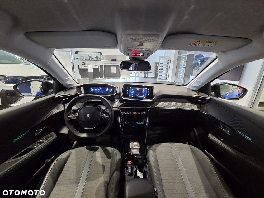 Peugeot 208 - 15