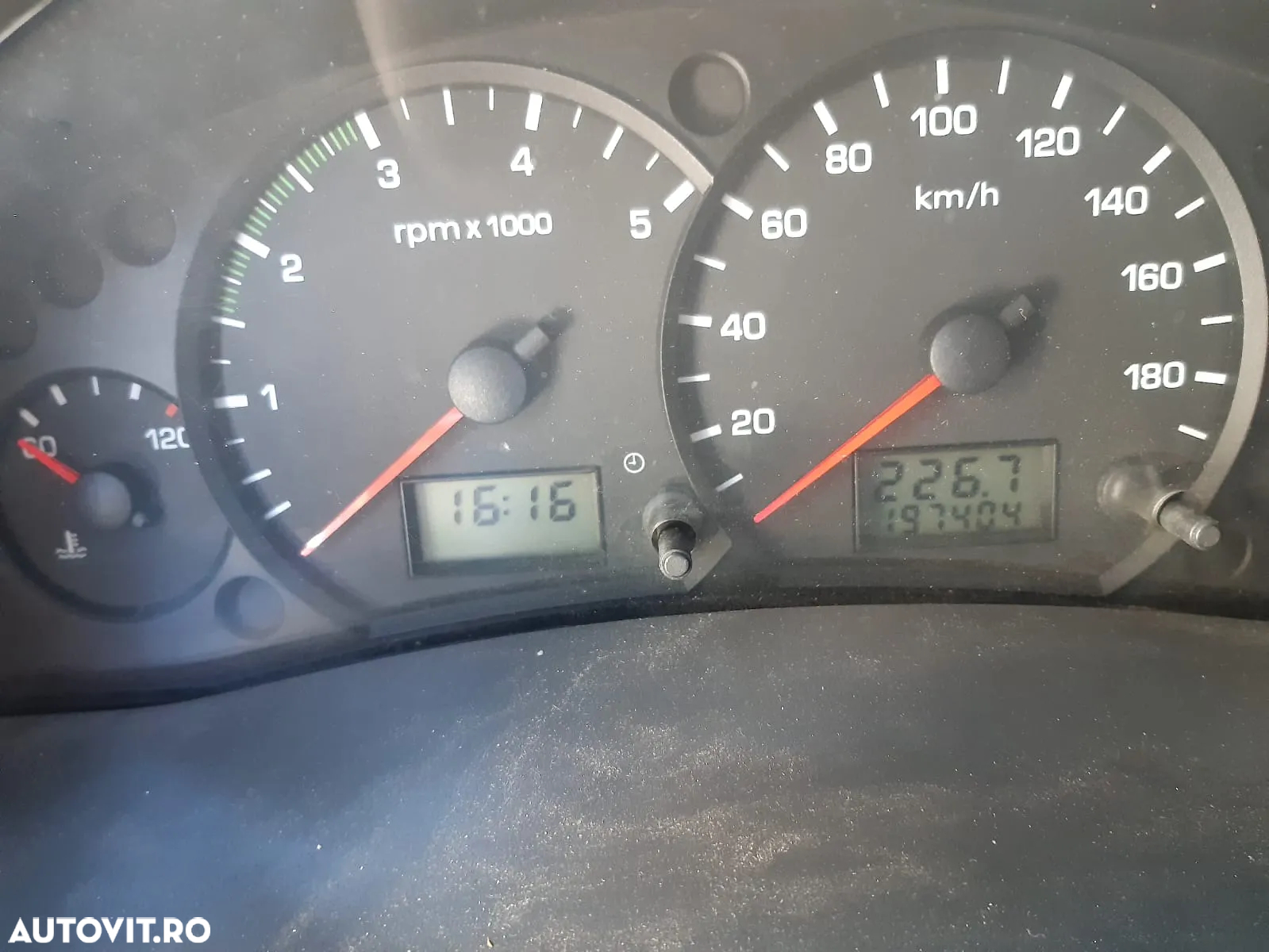 Ford Transit 90 T330 - 8