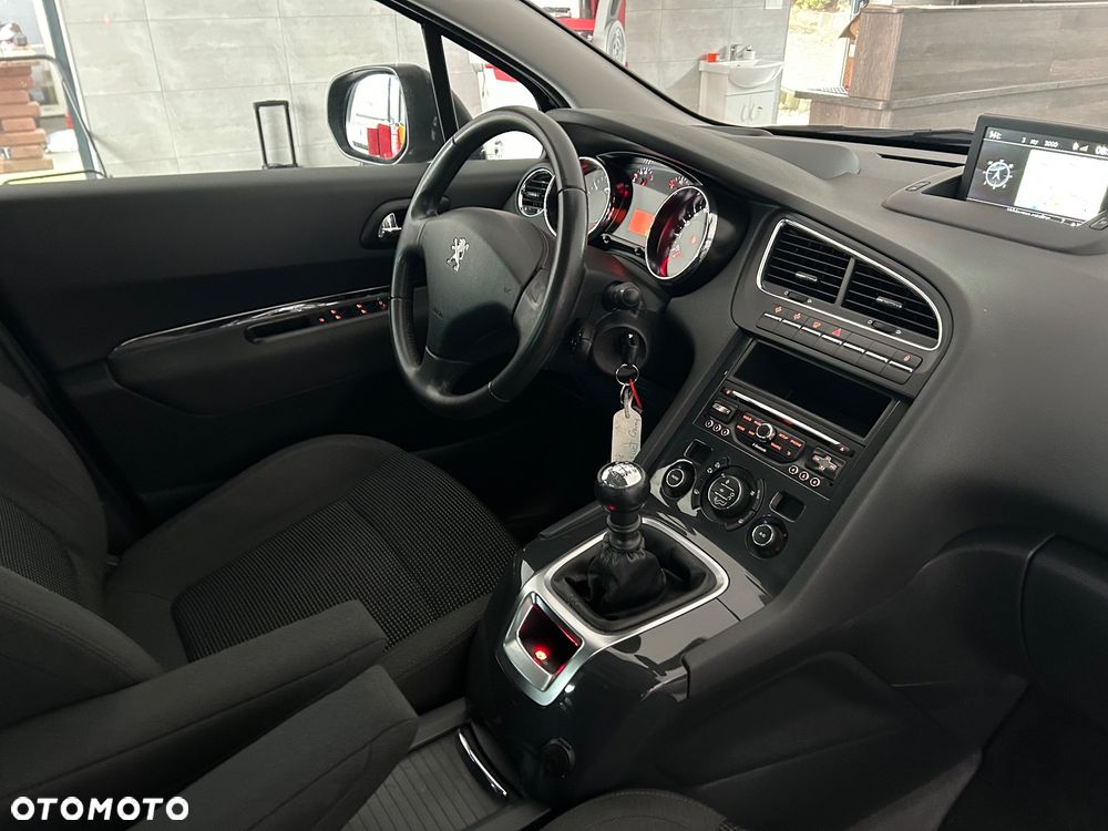 Peugeot 5008 PureTech 130 Access - 25