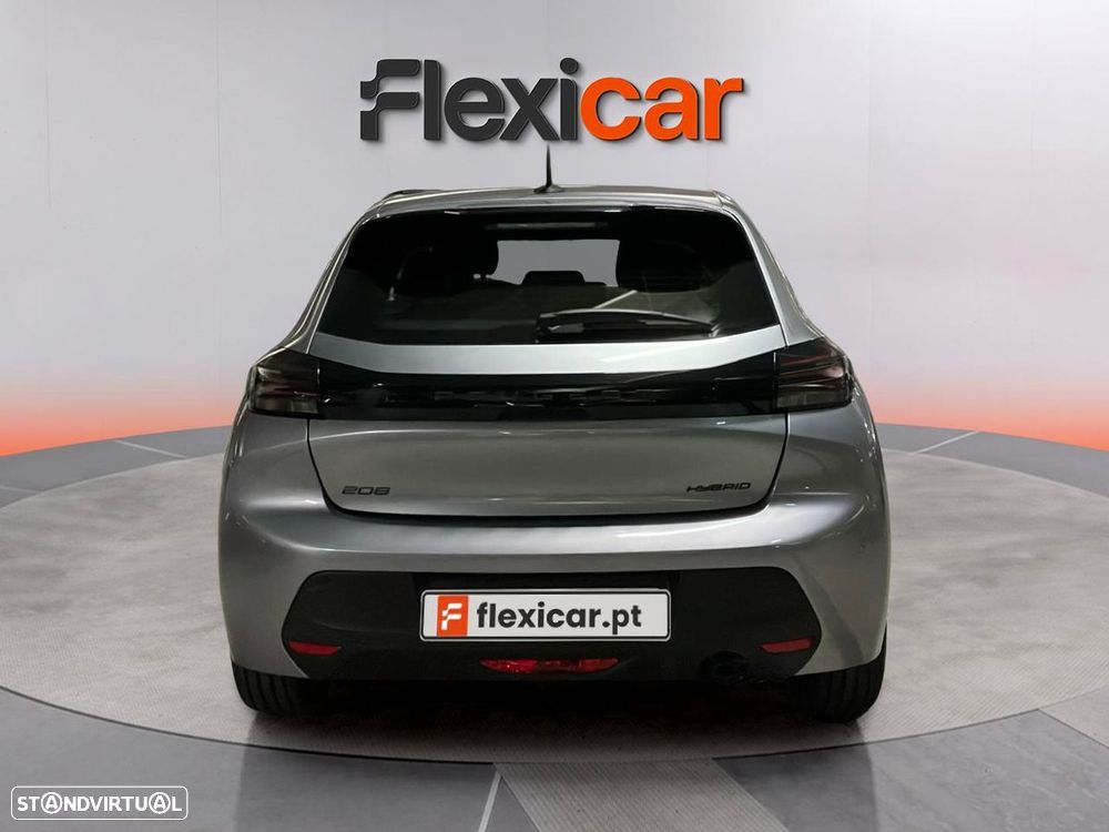 Peugeot 208 - 8