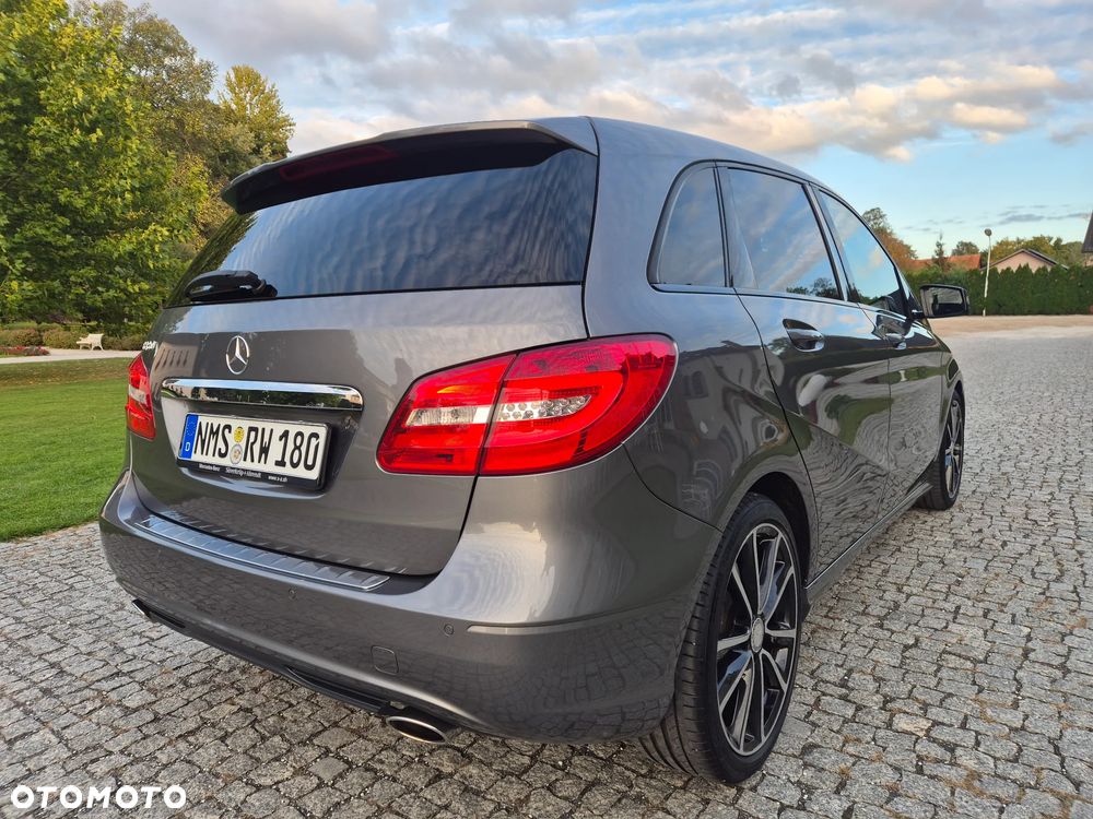 Mercedes-Benz Klasa B 180 AMG Line - 10