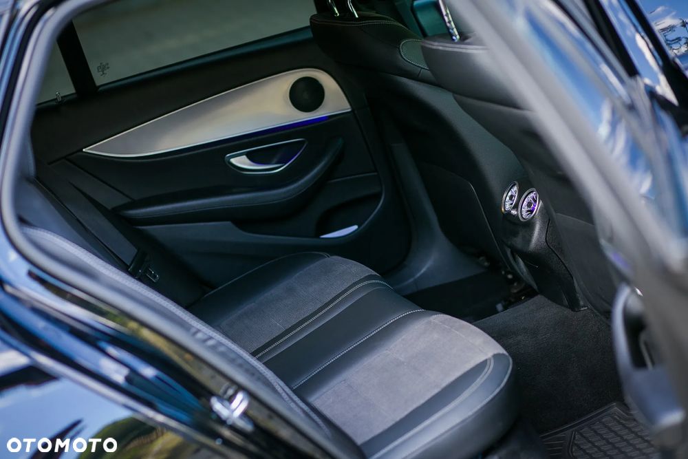 Mercedes-Benz Klasa E 220 d 9G-TRONIC - 20