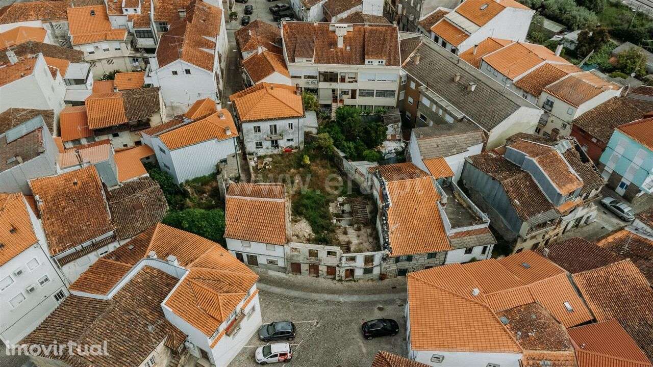 Prédio / Fundão, Fundão - Grande imagem: 2/11