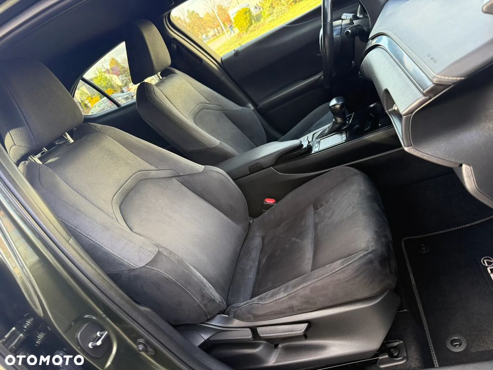 Lexus UX 250h F Sport 2WD - 24