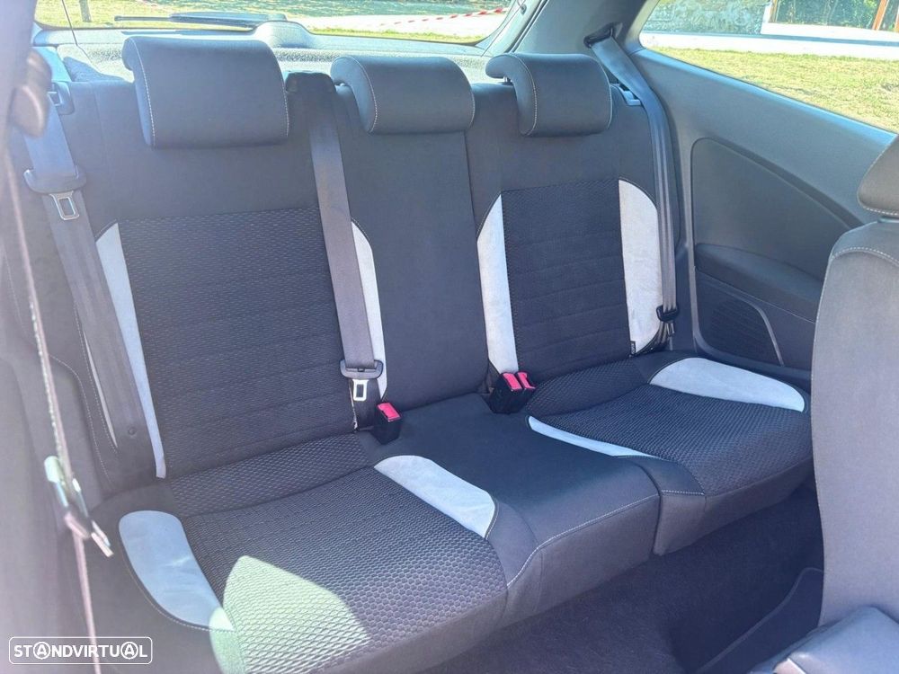 VW Polo 1.6 TDI R-Line BlueMotion - 15