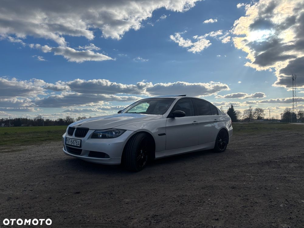 BMW Seria 3 318i - 1