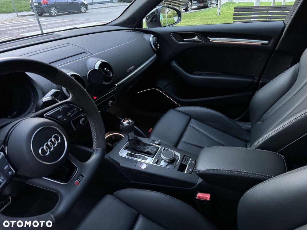 Audi RS3 Sportback - 28