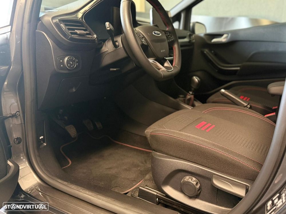 Ford Fiesta 1.0 EcoBoost MHEV ST-Line - 15