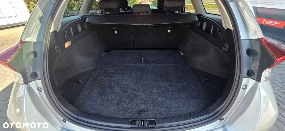 Toyota Auris 1.6 D-4D Design Edition - 34