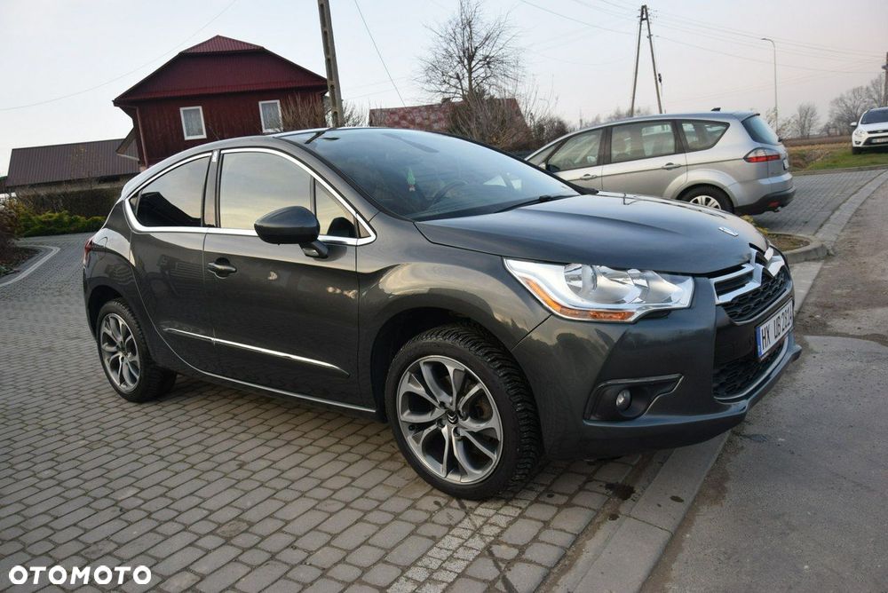 Citroën DS4 1.6 THP SoChic - 8