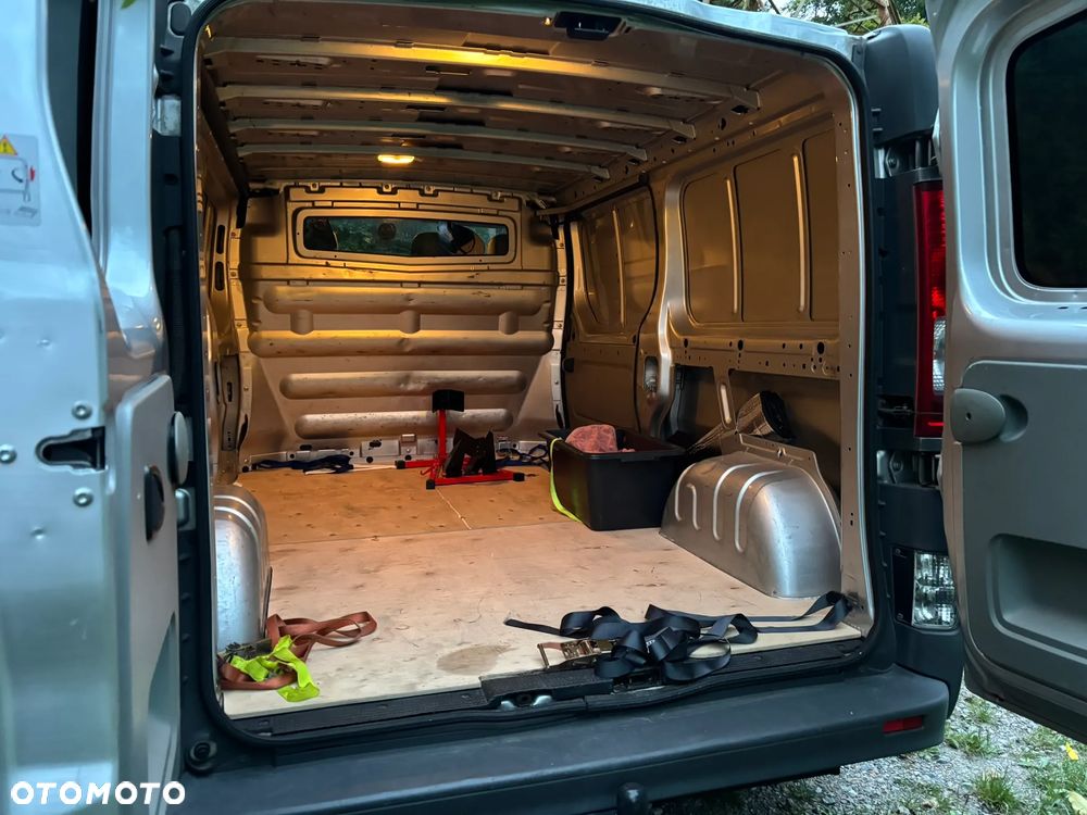Renault Trafic - 13