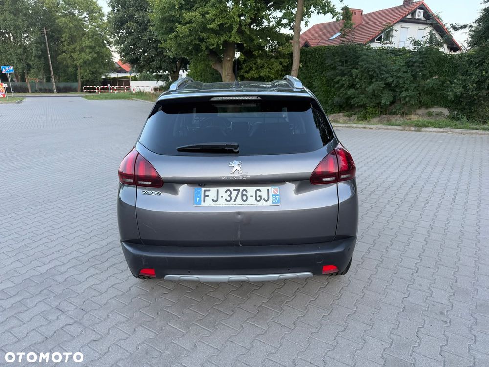 Peugeot 2008 1.2 PureTech Allure S&S EAT8 - 6