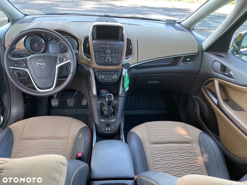 Opel Zafira - 1