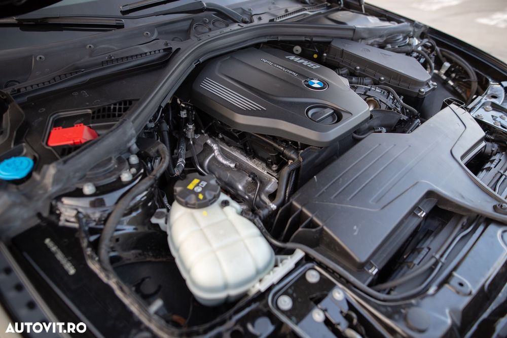 BMW Seria 3 318d Aut. Luxury Line - 26