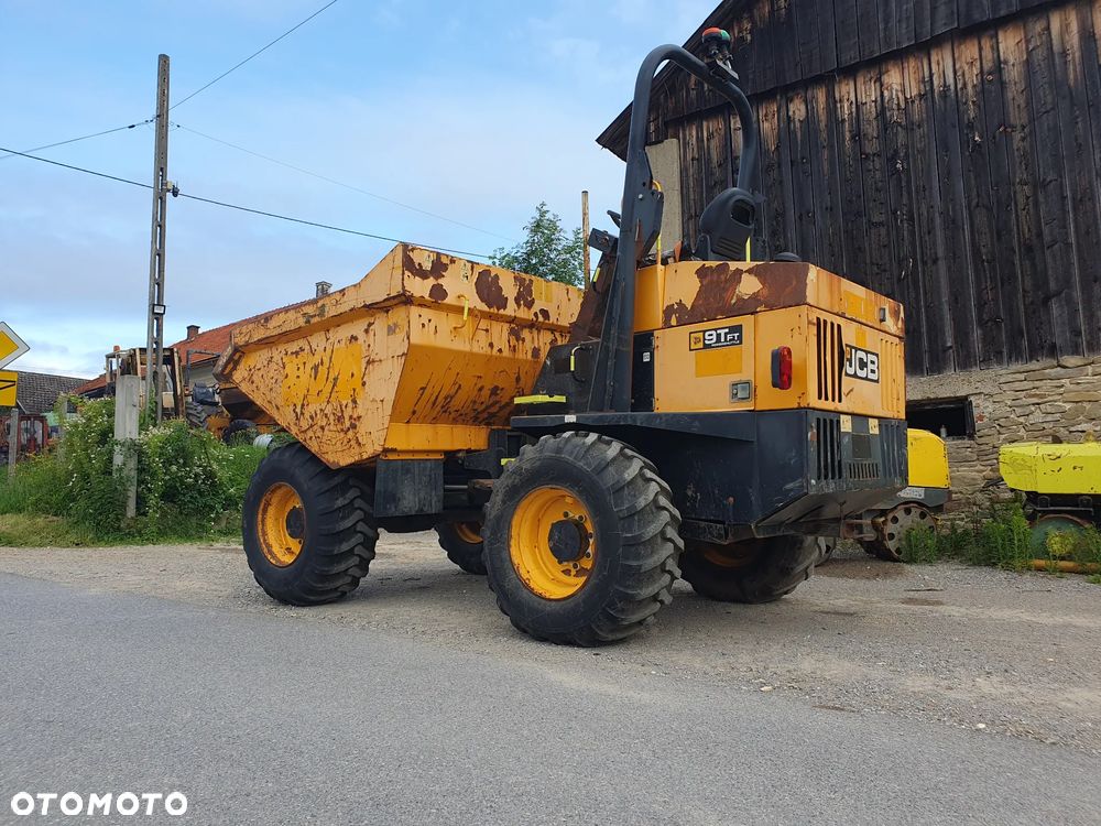JCB - 2