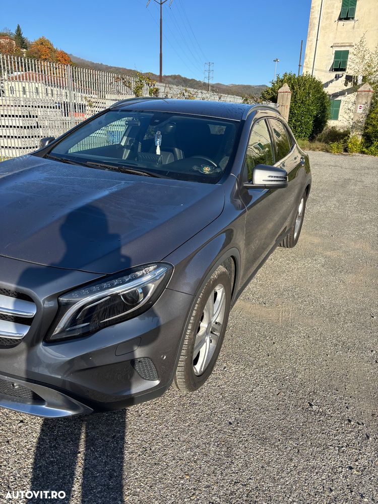 Mercedes-Benz GLA 220 d 7G-DCT - 15