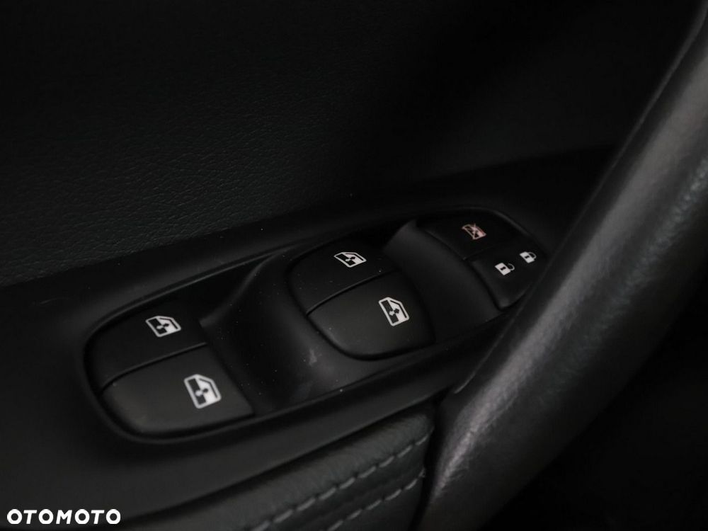 Nissan Qashqai 1.3 DIG-T N-Connecta - 34