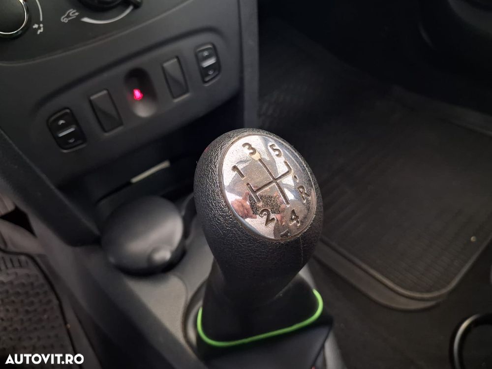 Dacia Logan 1.2 Ambiance - 13