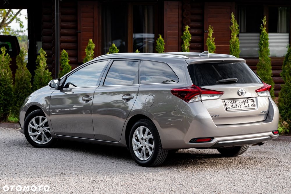 Toyota Auris 1.6 D-4D Comfort - 9