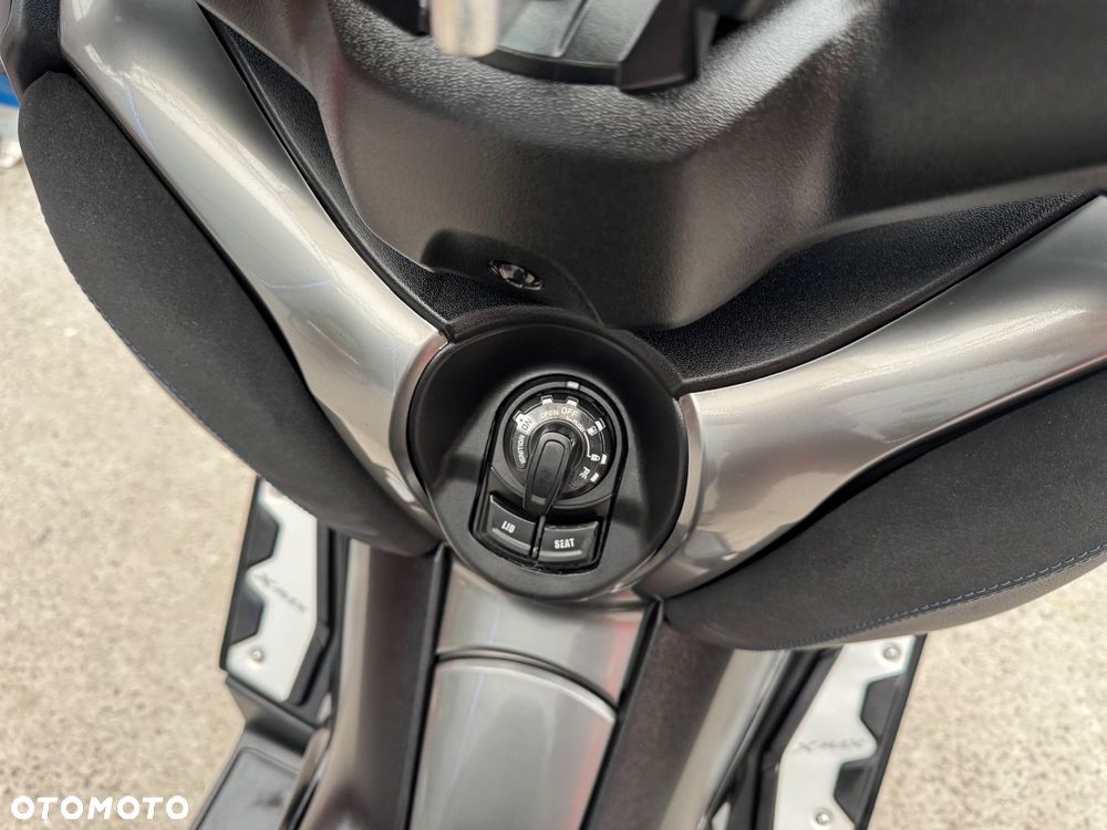 Yamaha X-max - 14