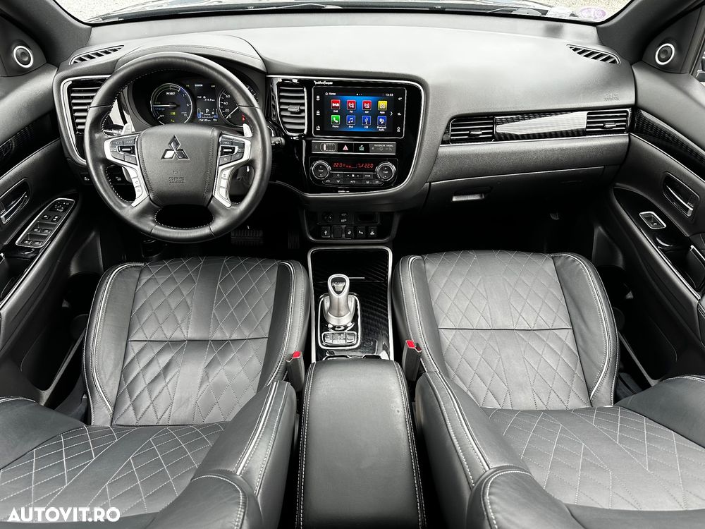 Mitsubishi Outlander 2.4 4WD Top - 7