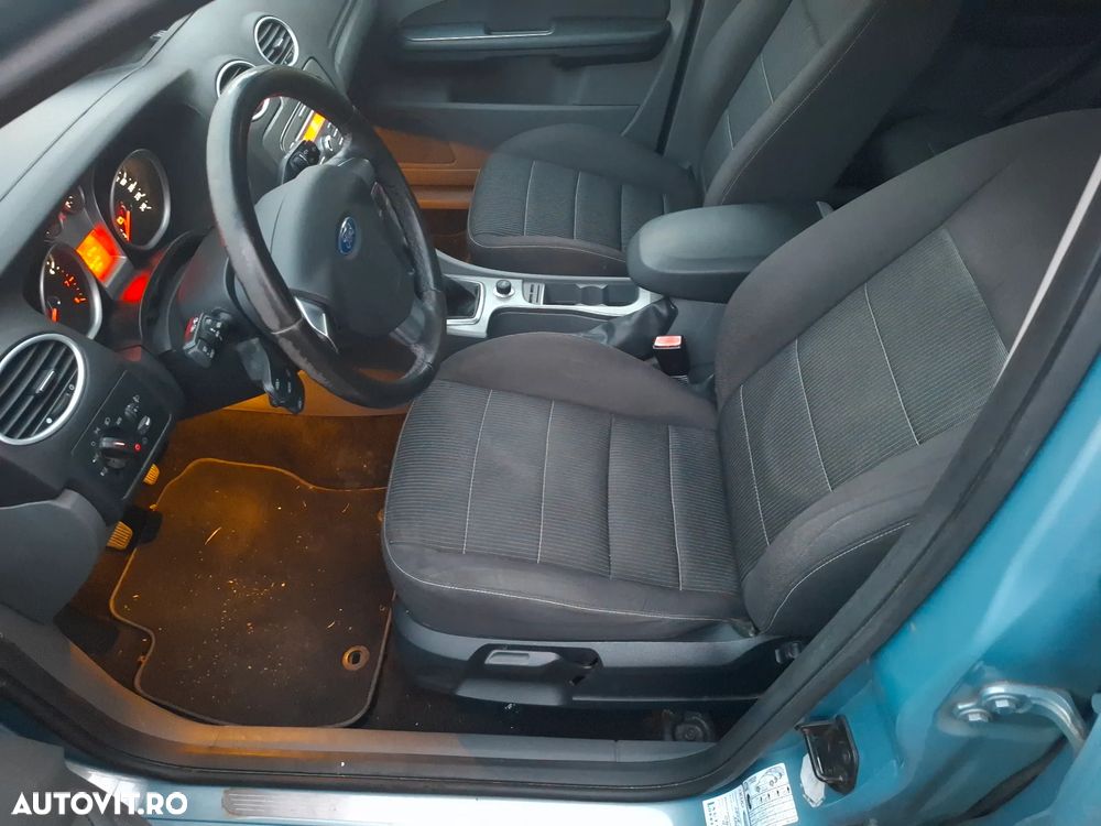 Ford Focus 1.6 16V Titanium - 6