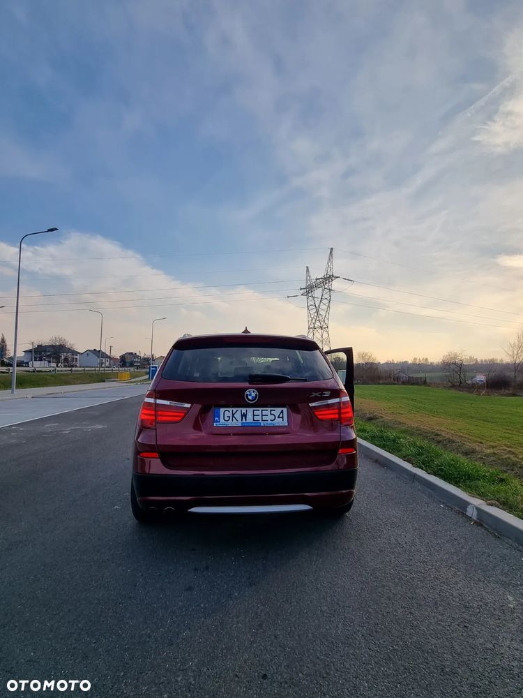 BMW X3 xDrive28i Sport-Aut - 2